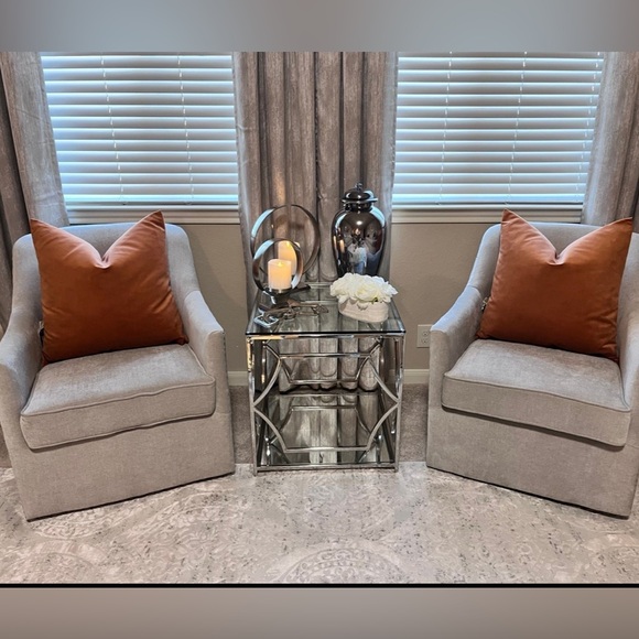 COPY - 1-NWT TGH TESSITURA VELVET DECORATIVE PILLOWS (Read description for deta… - Picture 11 of 15